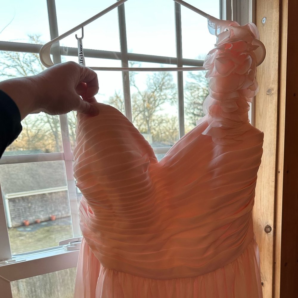 JJ HOUSE DRESS - NEW - NEVER WORN.